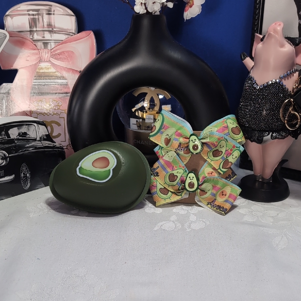 Avocado Gift Pack With Avocado Socks In Case & 2 Handmade Avocado Bow Barretts